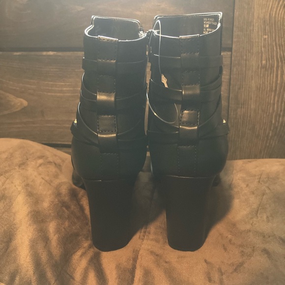 White Mountain brand, new without tags, black heeled boot, multiple sizes - Picture 11 of 13